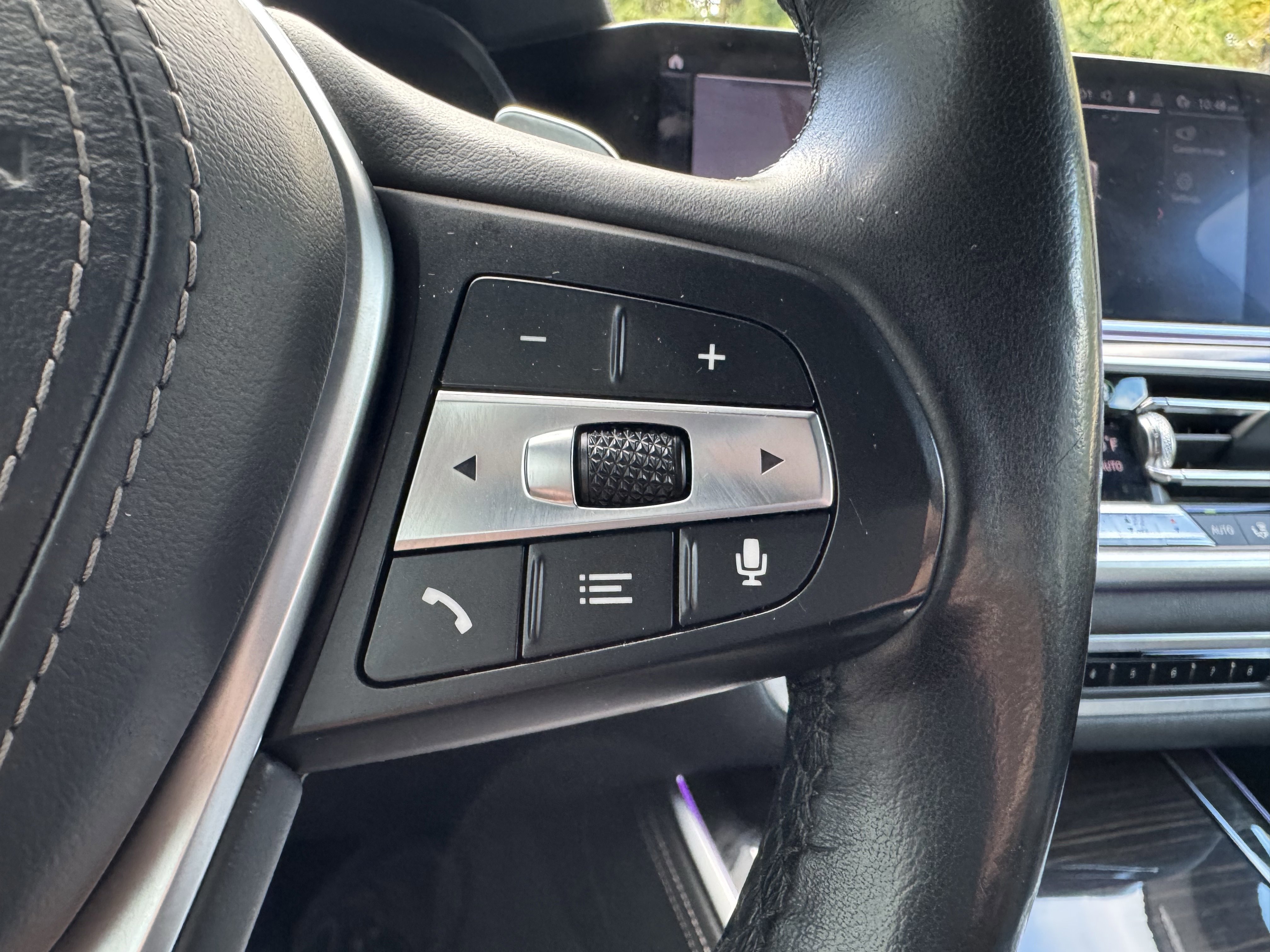 Used 2019 BMW X5 xDrive40i w/ Premium Package 2 image 14