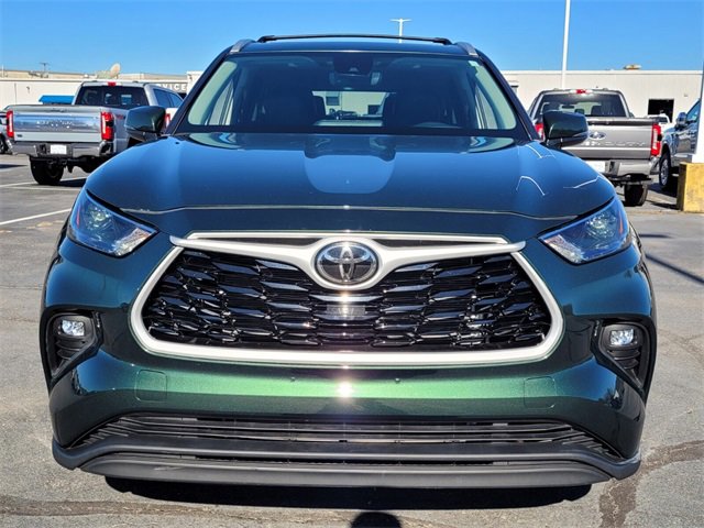 Used 2023 Toyota Highlander XLE image 17