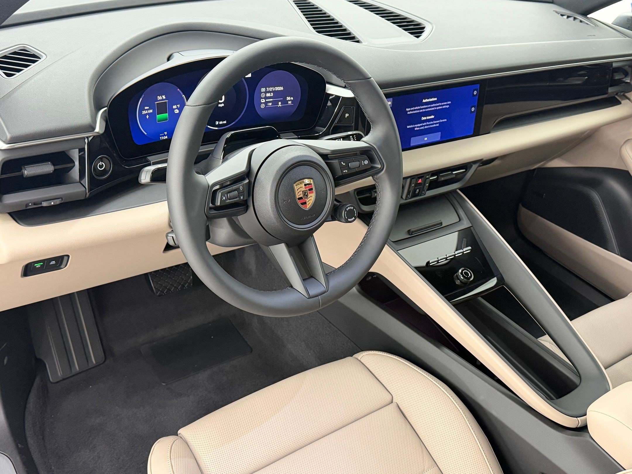 New 2026 Porsche Macan 4 Electric AWD/4WD image 4