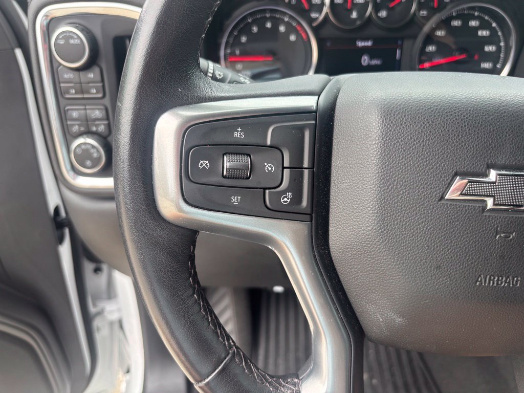 Used 2022 Chevrolet Silverado 1500 RST w/ Redline Edition AWD/4WD image 26