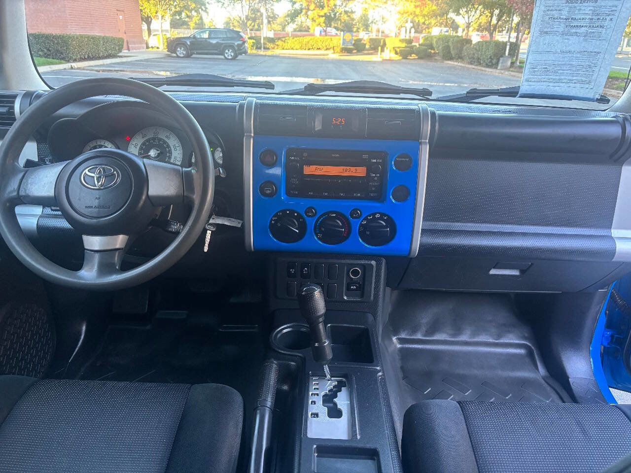 Used 2007 Toyota FJ Cruiser 2WD image 11