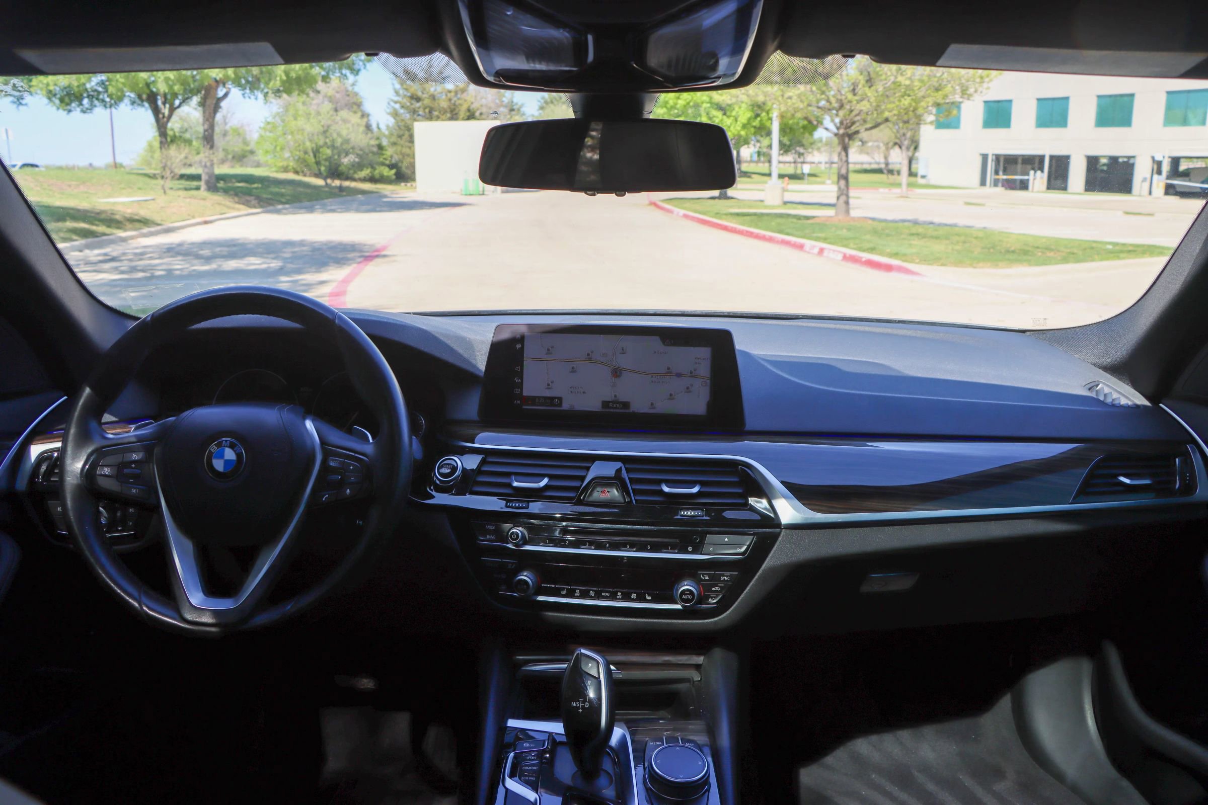 Used 2018 BMW 530e image 26