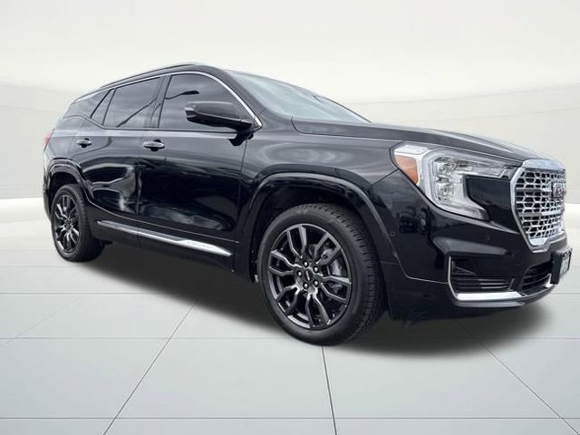 Used 2024 GMC Terrain Denali w/ Black Diamond Edition image 7
