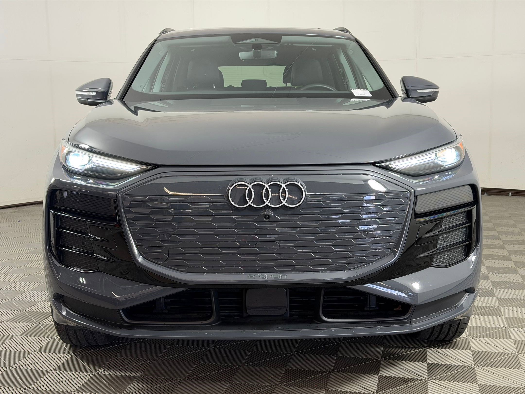 Used 2025 Audi Q6 e-tron Premium w/ Convenience Package AWD/4WD image 6
