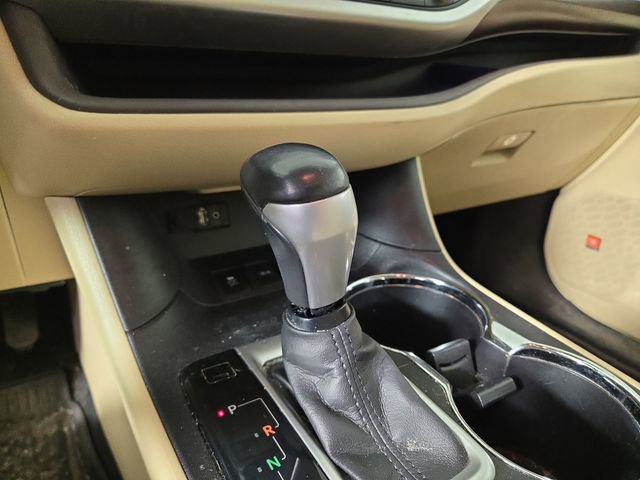 Used 2016 Toyota Highlander Limited image 20