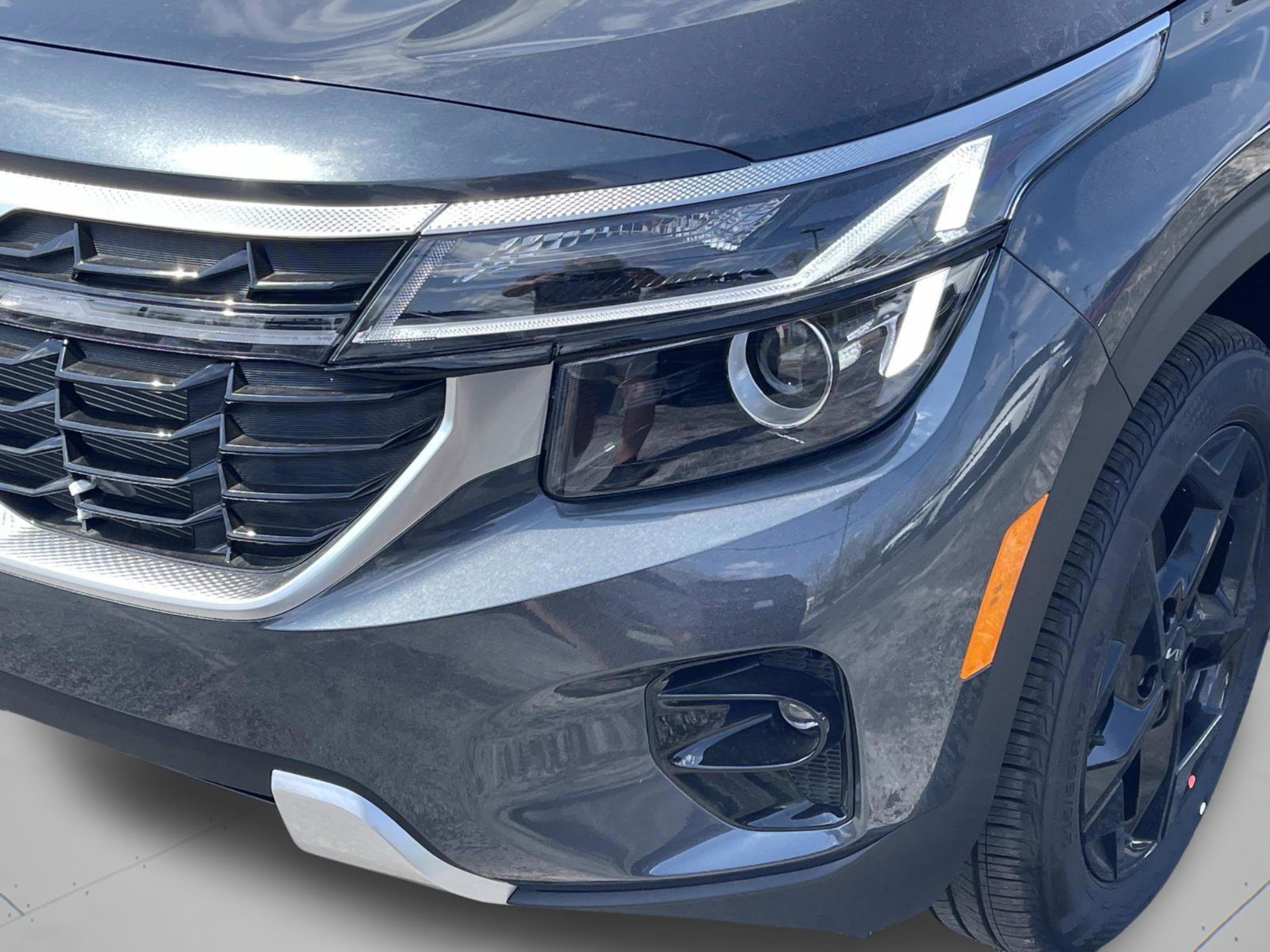 New 2026 Kia Seltos EX image 9