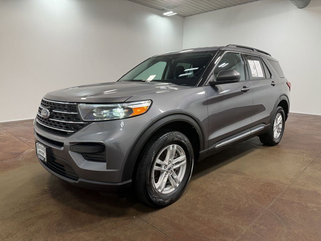Used 2022 Ford Explorer XLT image 39
