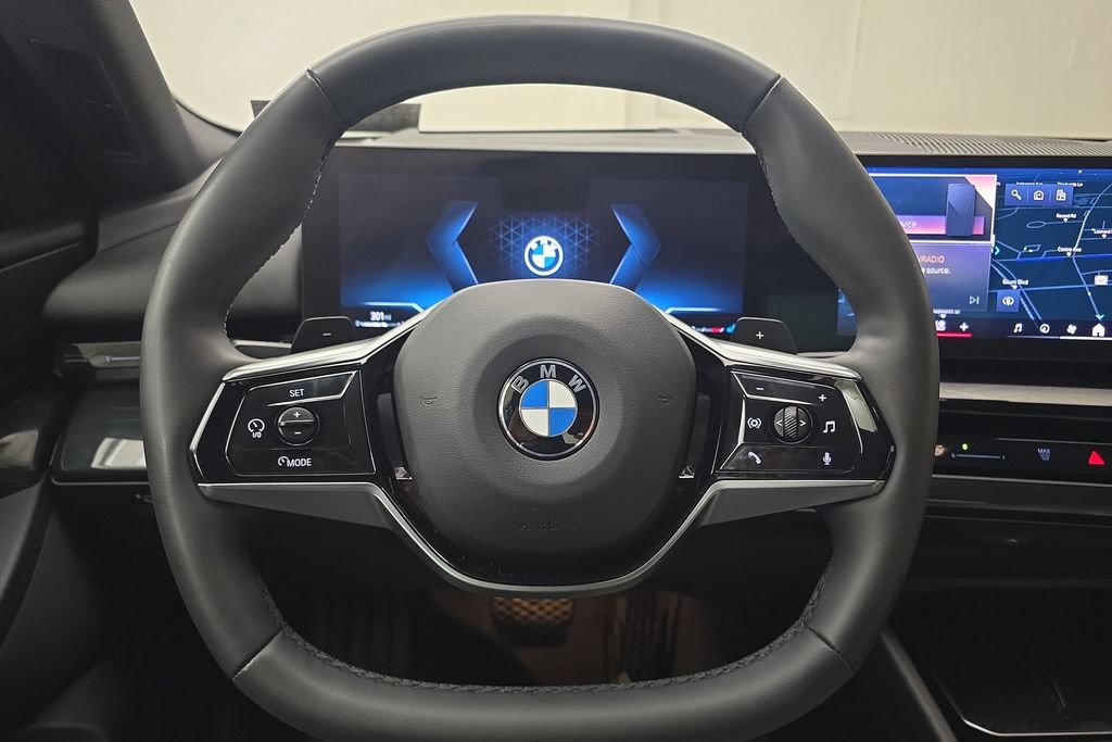 Certified 2024 BMW 530i xDrive w/ Premium Package AWD/4WD image 15