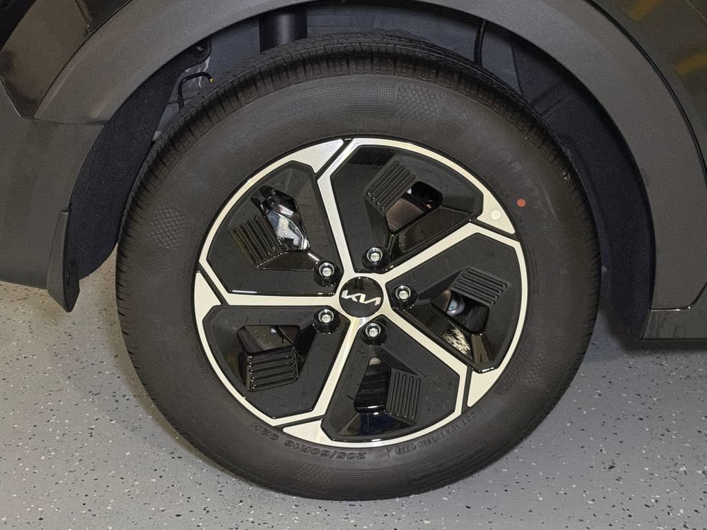 New 2026 Kia Niro LX FWD image 7