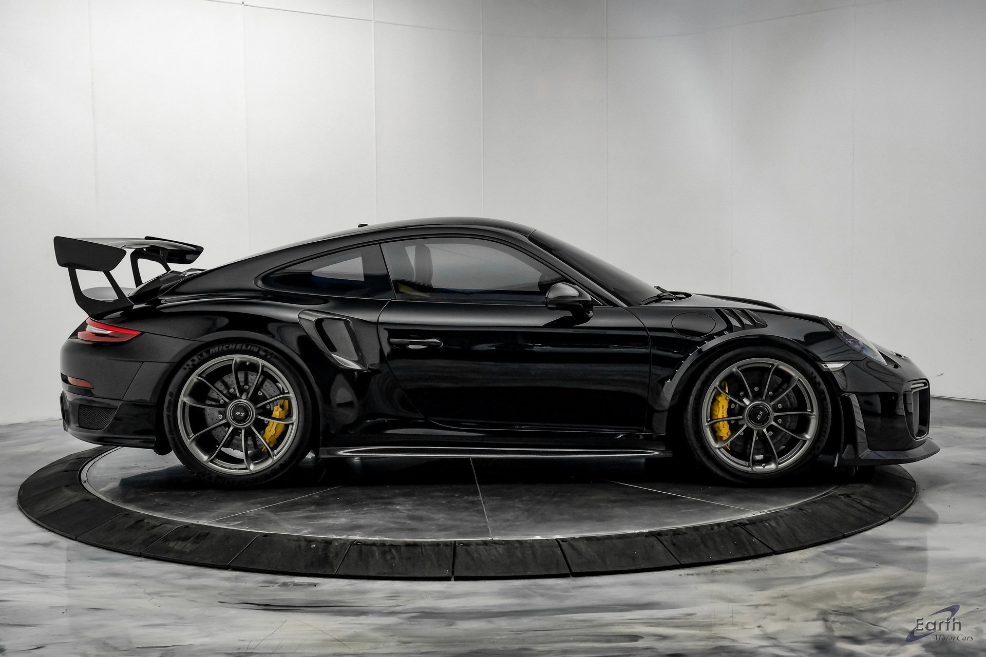 Used 2019 Porsche 911 GT2 RS w/ Weissach Package image 20