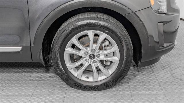 Used 2020 Kia Telluride LX FWD image 35