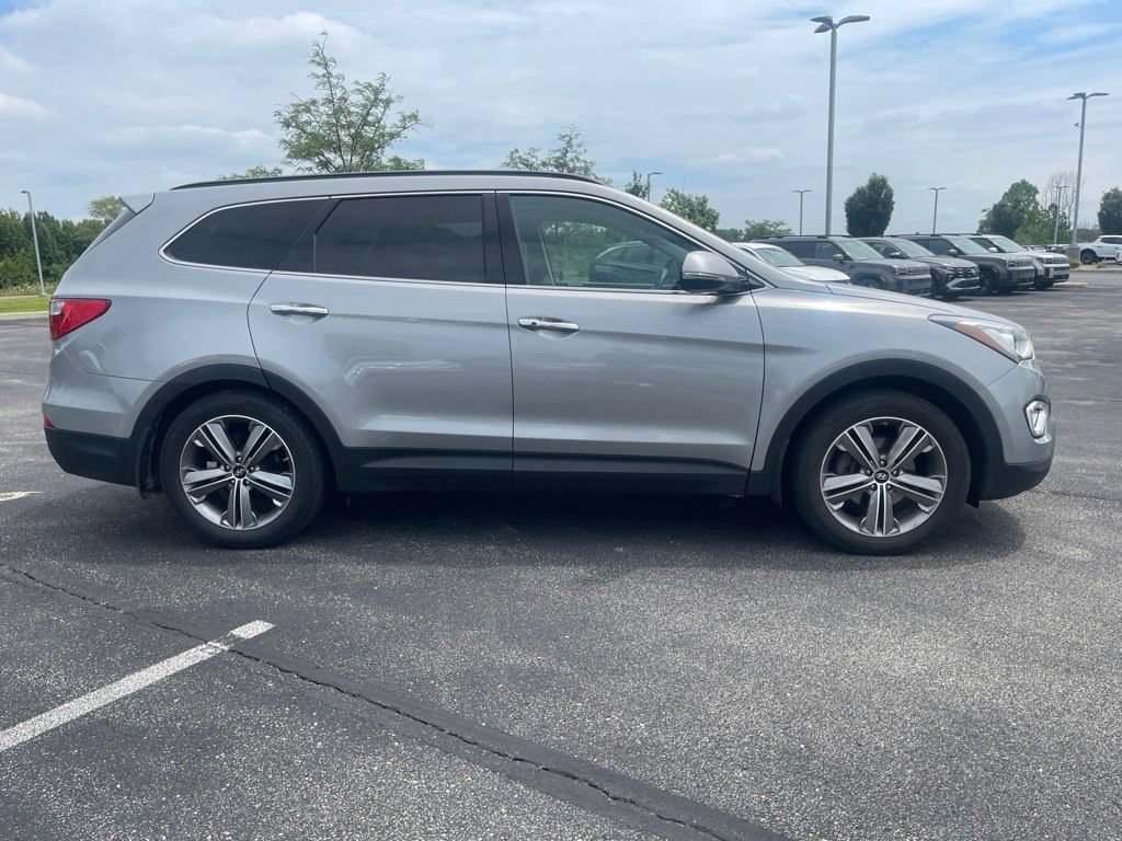 Used 2016 Hyundai Santa Fe Limited w/ Option Group 04 FWD image 4