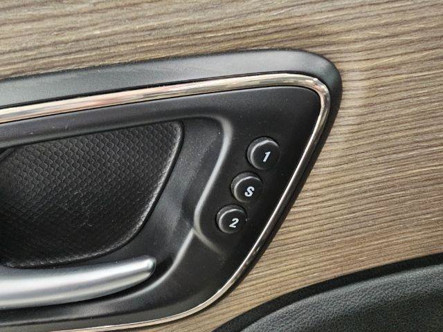 Used 2015 Chrysler 200 C w/ Navigation & Sound Group I FWD image 31