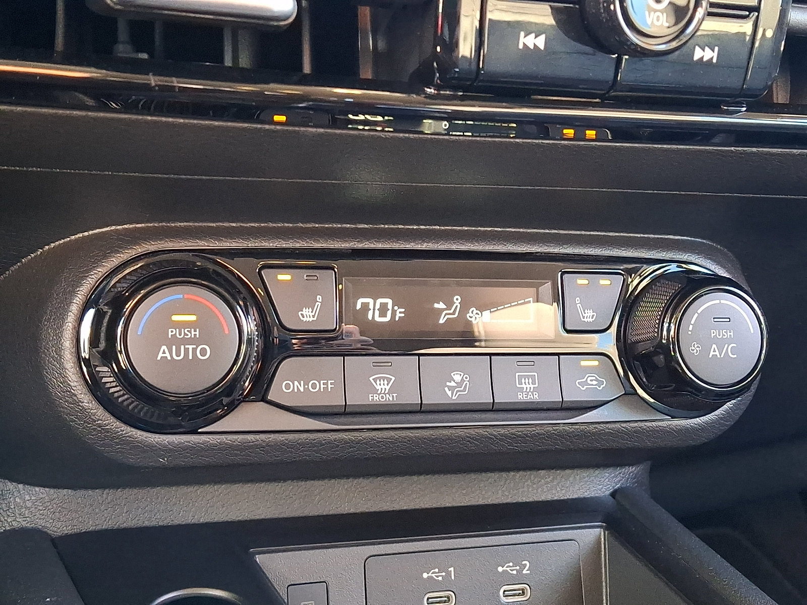 Used 2026 Nissan Kicks SV w/ Charging Package AWD/4WD image 17