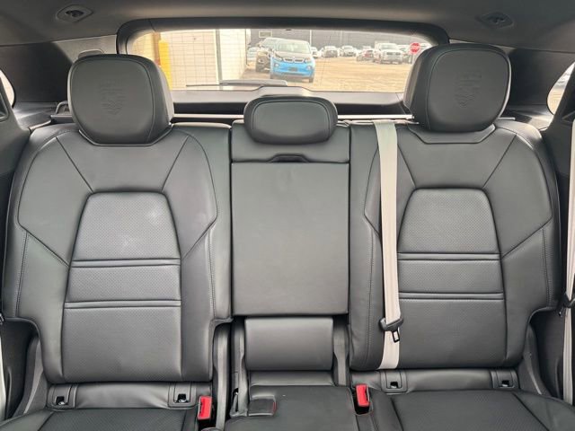 Used 2022 Porsche Cayenne Platinum Edition w/ Premium Package Plus image 28