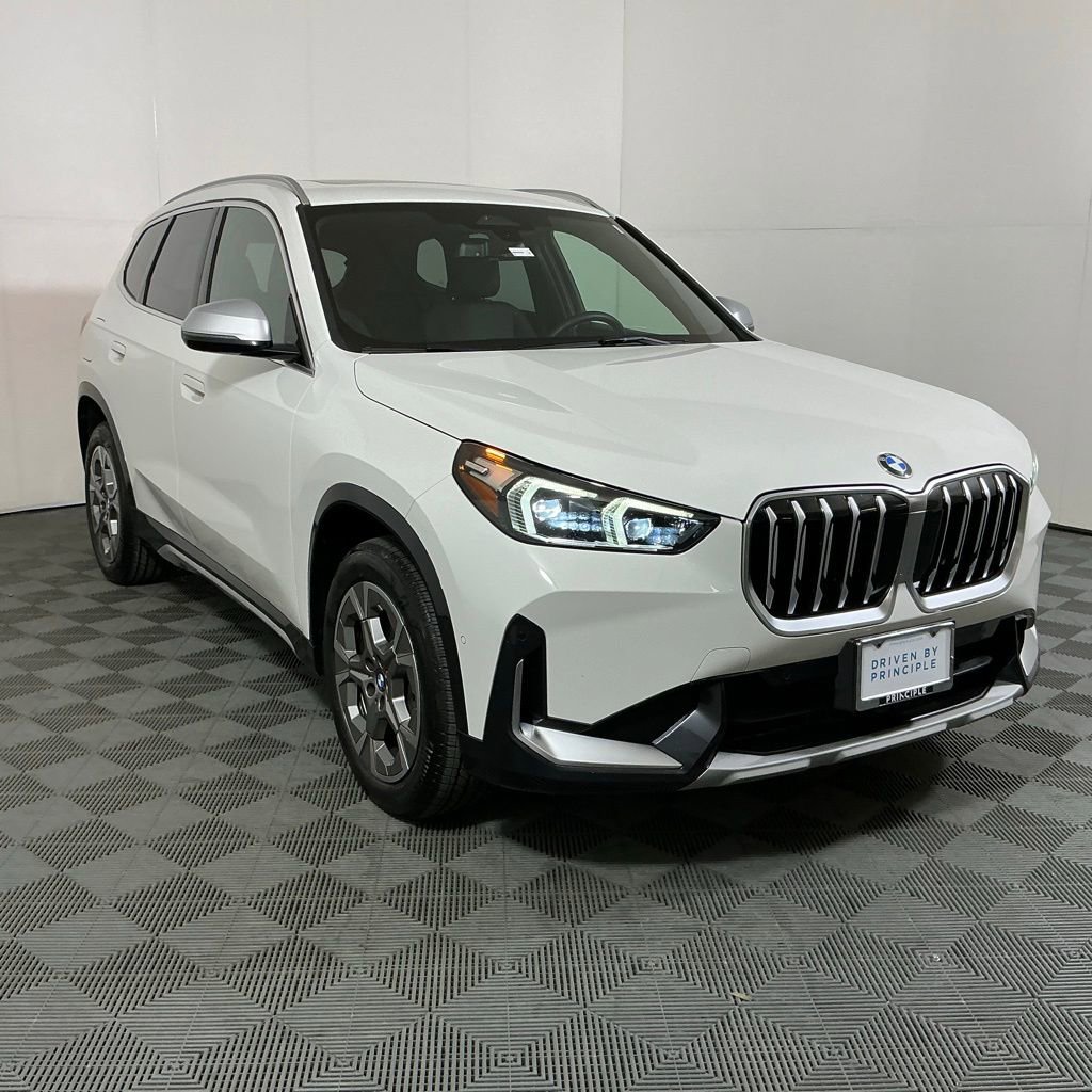 Certified 2023 BMW X1 xDrive28i w/ Convenience Package image 4