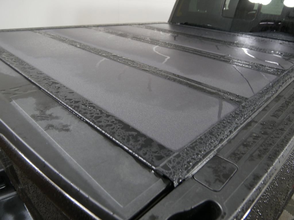 Used 2025 Ford F250 Lariat w/ Chrome Package video 3