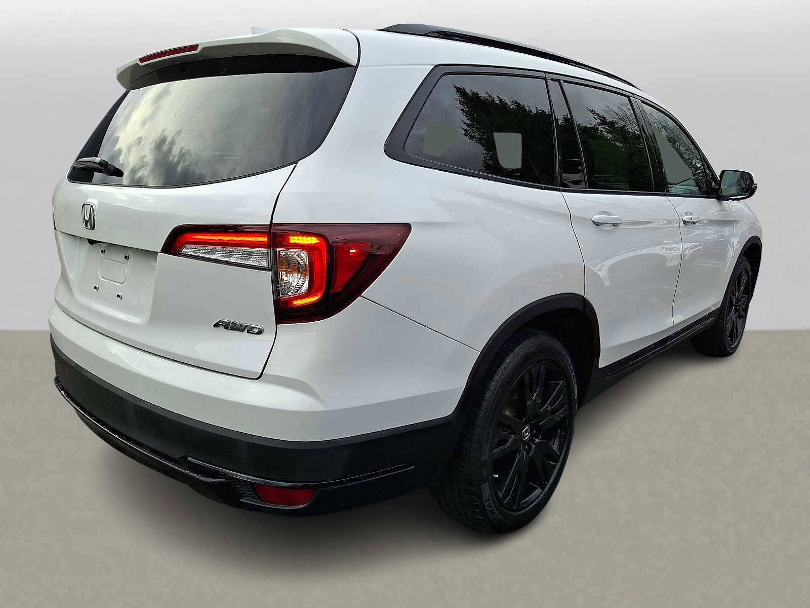 Used 2022 Honda Pilot Black Edition image 4