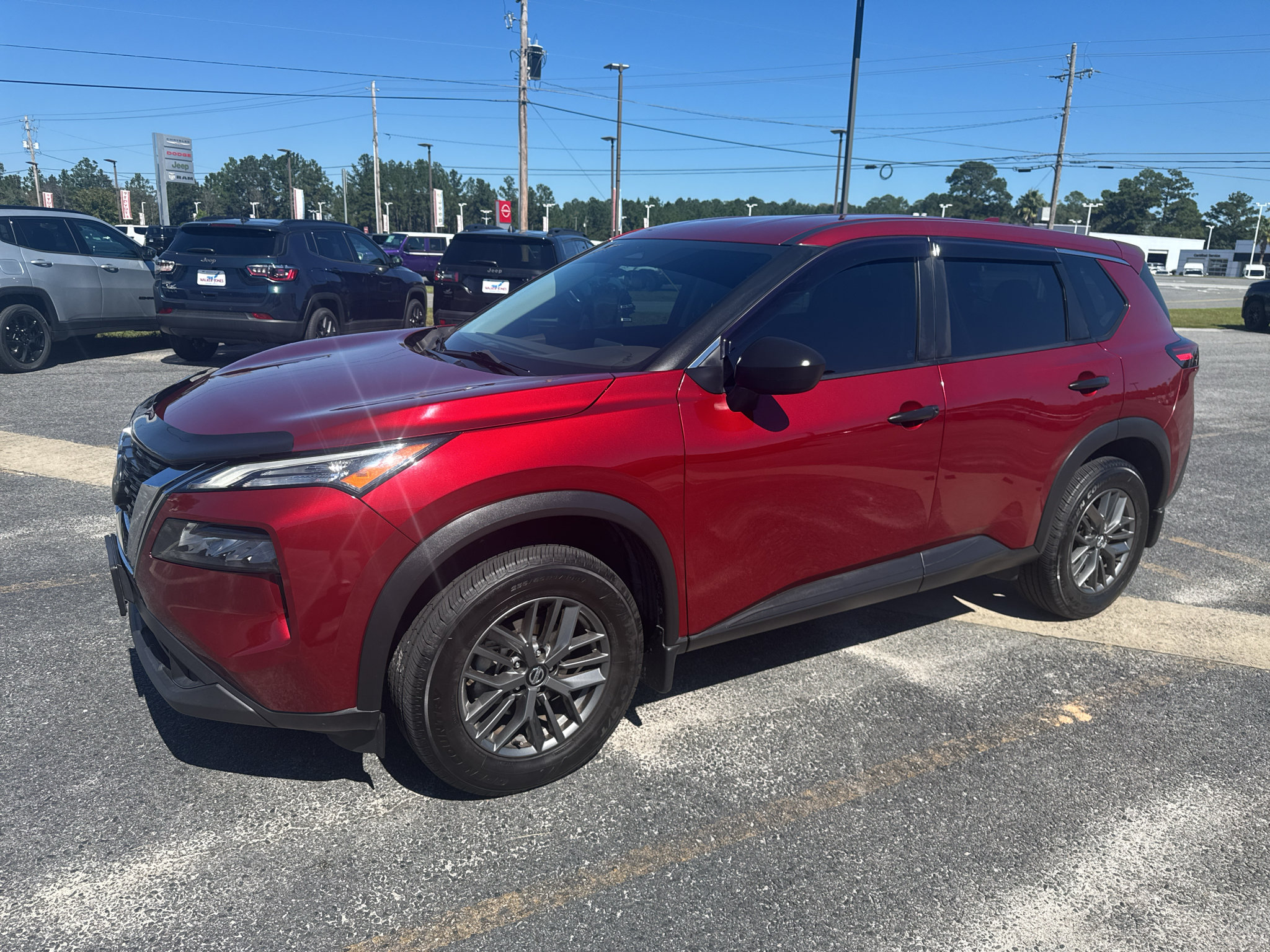 Used 2021 Nissan Rogue S FWD image 1