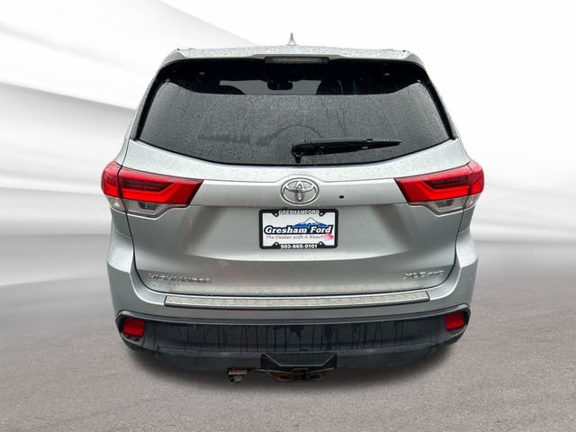 Used 2019 Toyota Highlander XLE image 4
