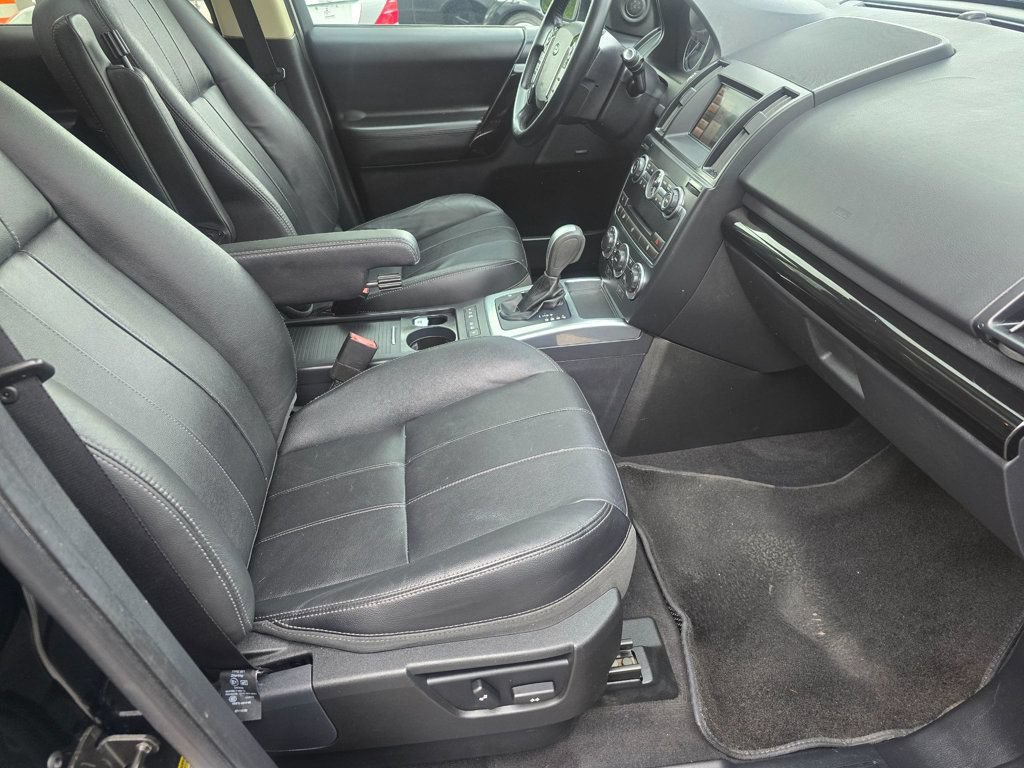 Used 2014 Land Rover LR2 HSE AWD/4WD image 16