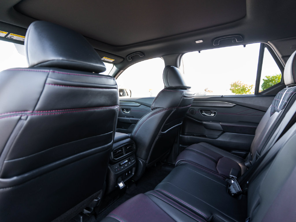 Used 2026 Honda Pilot Black Edition image 19