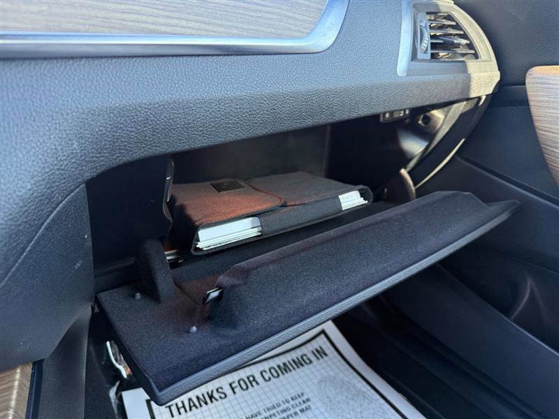 Used 2018 BMW 230i Convertible image 26