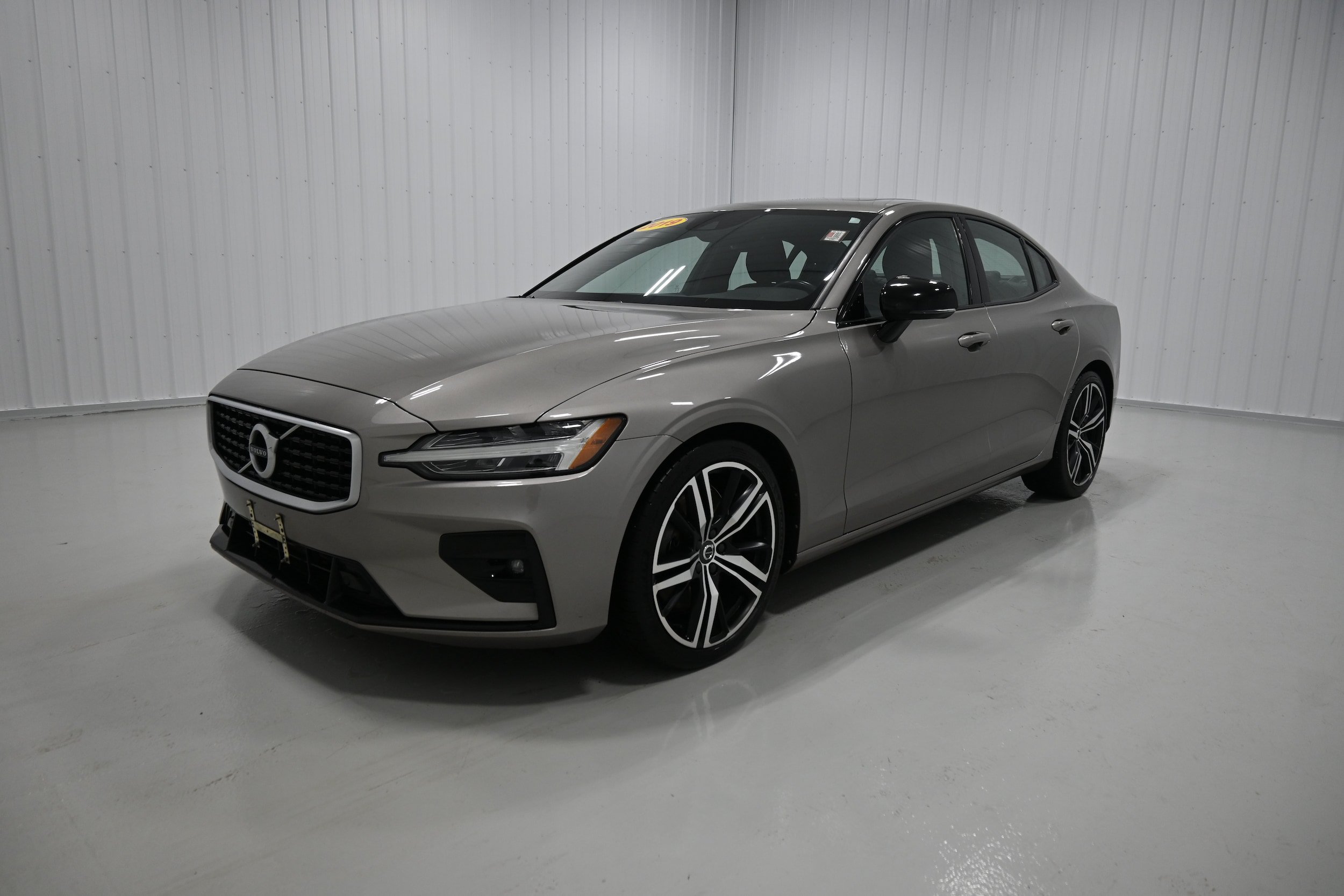 Used 2019 Volvo S60 T6 R-Design AWD/4WD image 23
