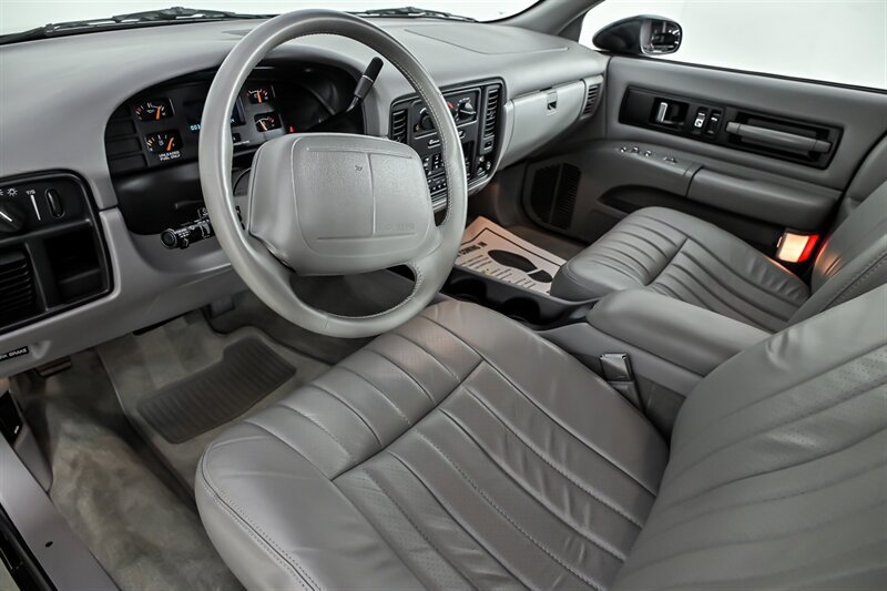 Used 1994 Chevrolet Impala SS RWD image 17