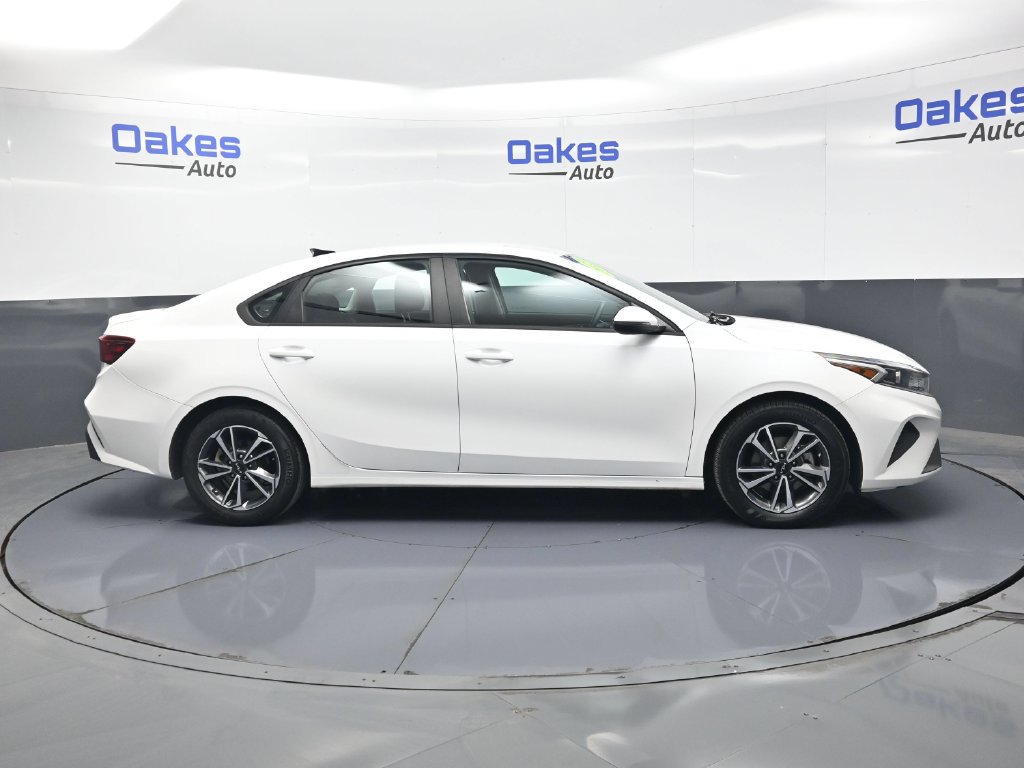Certified 2023 Kia Forte LXS w/ LXS Technology Package FWD image 8