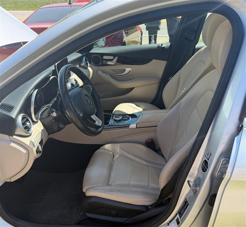 Used 2018 Mercedes-Benz C 300 Sedan image 3