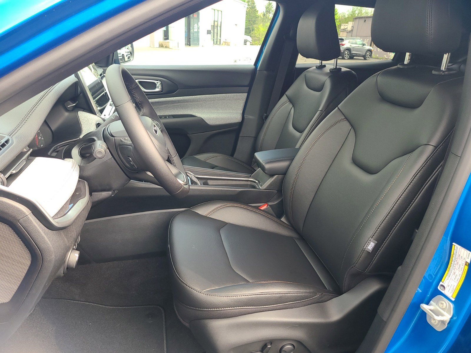 Used 2024 Jeep Compass Latitude image 7