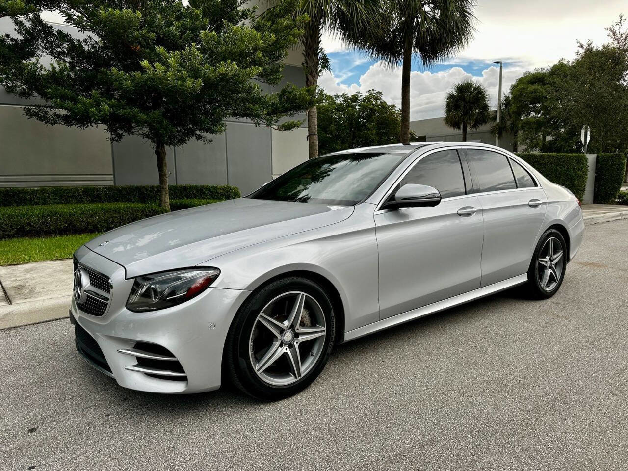 Used 2017 Mercedes-Benz E 300 image 3