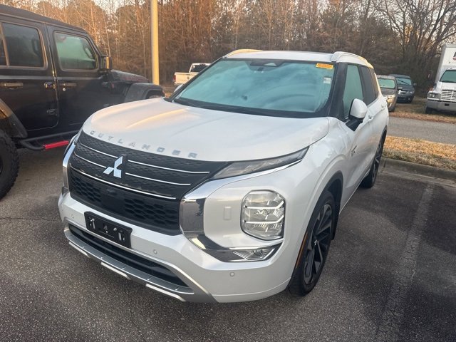 Used 2024 Mitsubishi Outlander SEL image 6