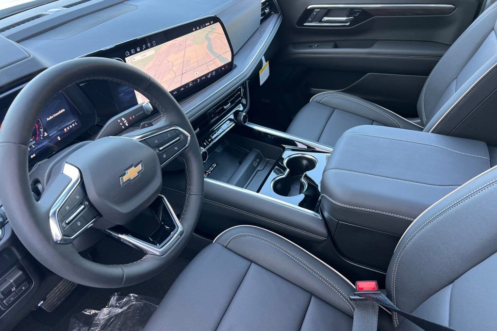 New 2026 Chevrolet Suburban Premier AWD/4WD image 7