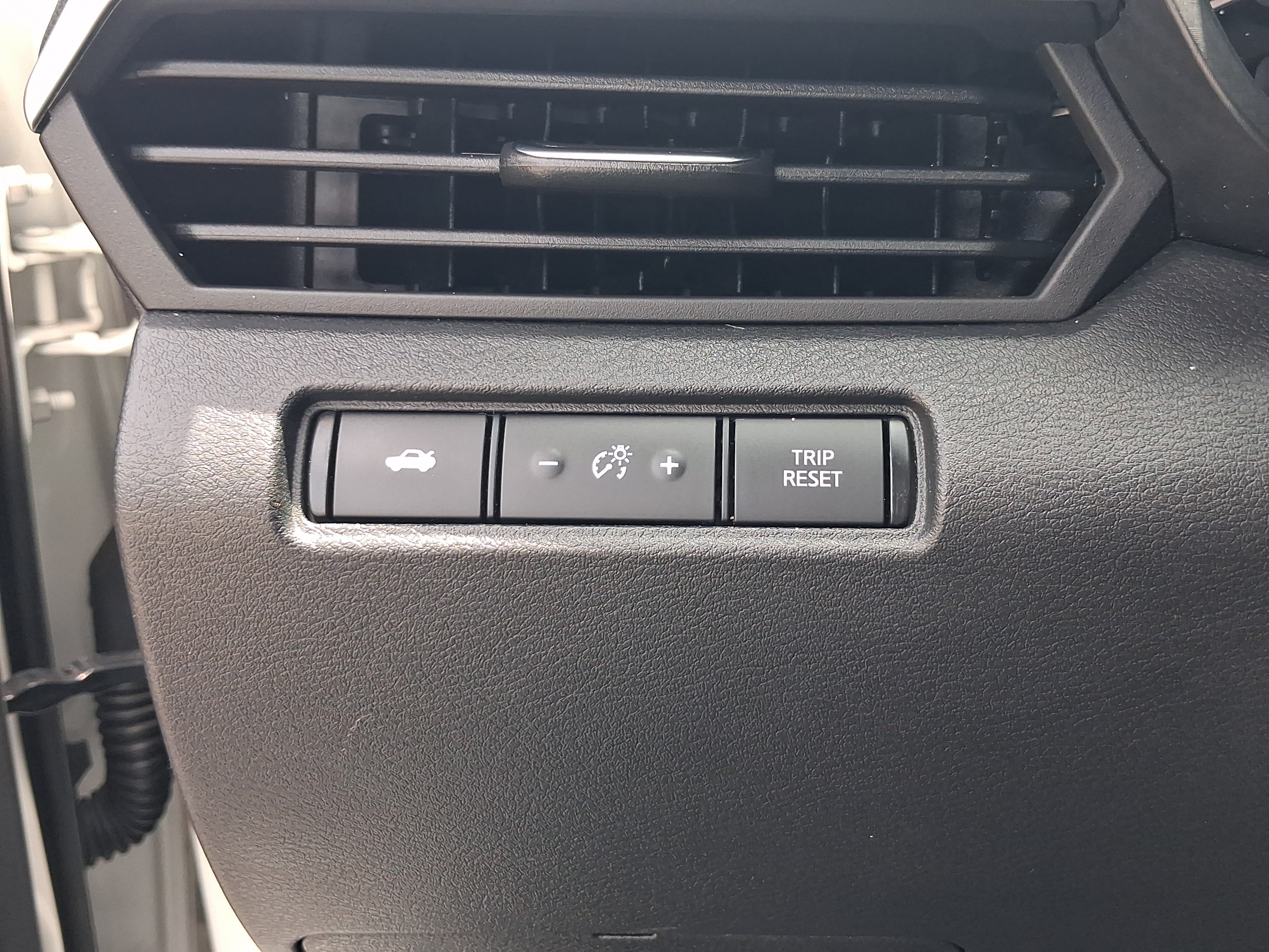 Used 2022 Nissan Altima 2.5 SR FWD image 15