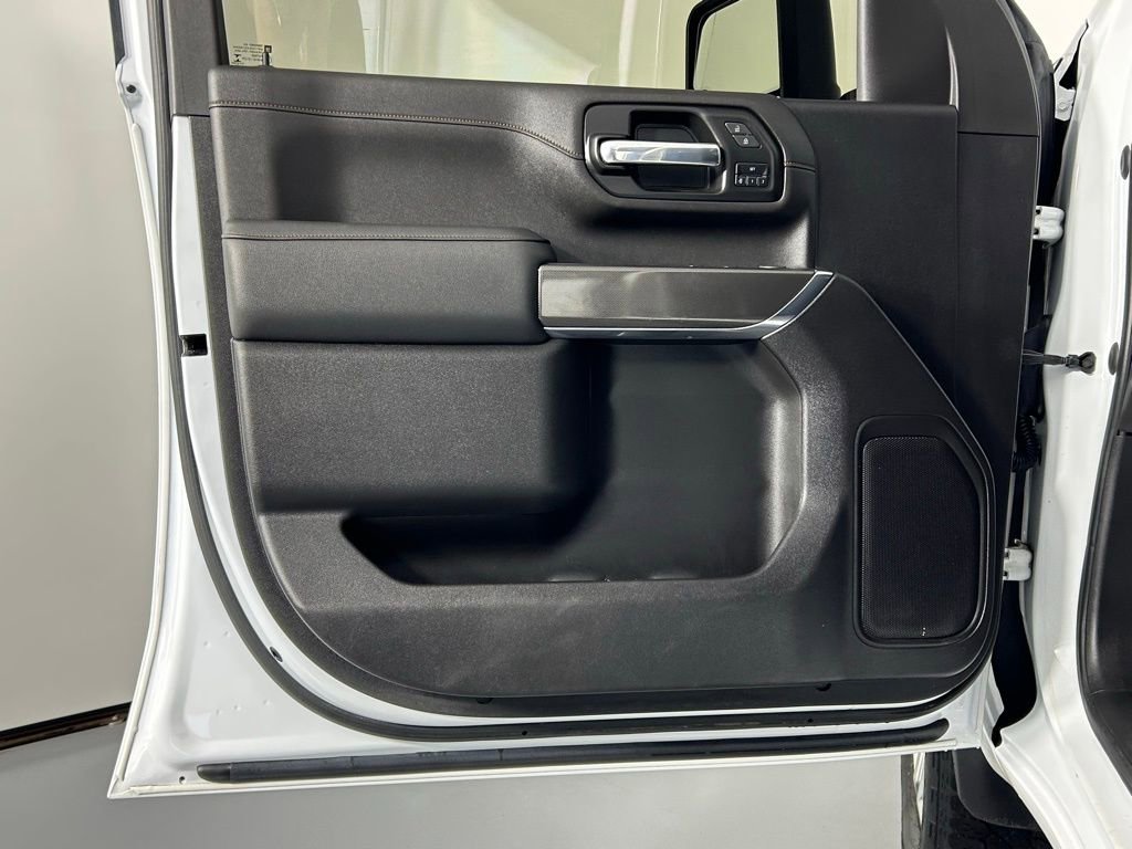 Used 2023 GMC Sierra 3500 AT4 image 33