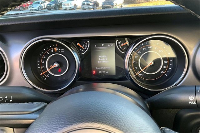 Used 2021 Jeep Gladiator Willys image 20