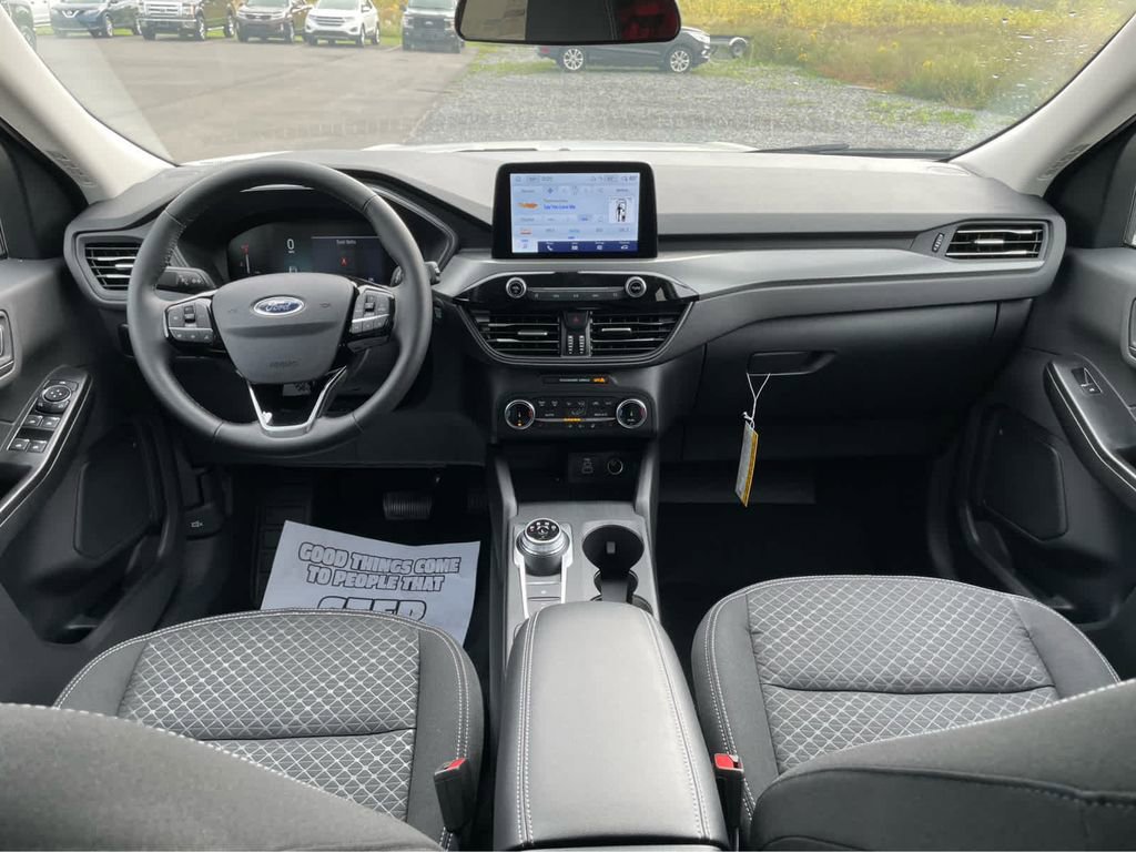 New 2025 Ford Escape Active w/ Cold Weather Package FWD image 14