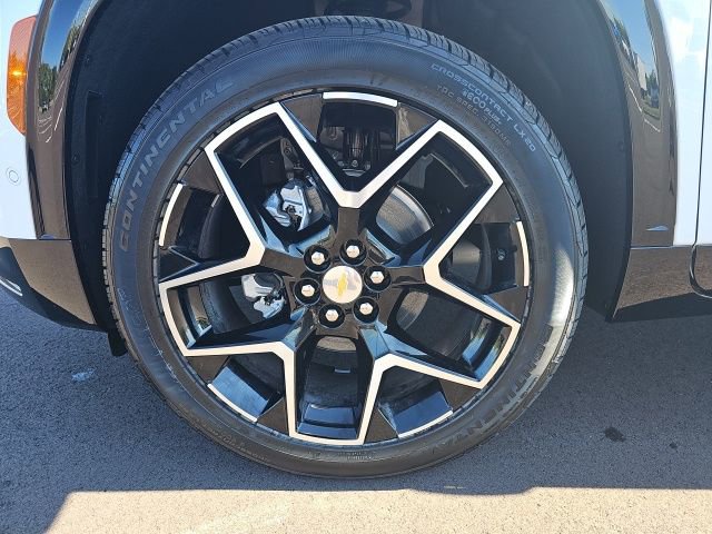 New 2026 Chevrolet Traverse High Country w/ LPO, Floor Liner Package image 15