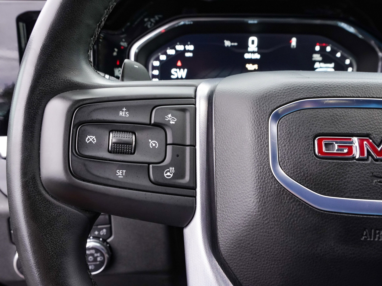 Used 2025 GMC Sierra 1500 Elevation image 27