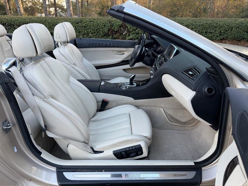 Used 2012 BMW 650i Convertible image 21