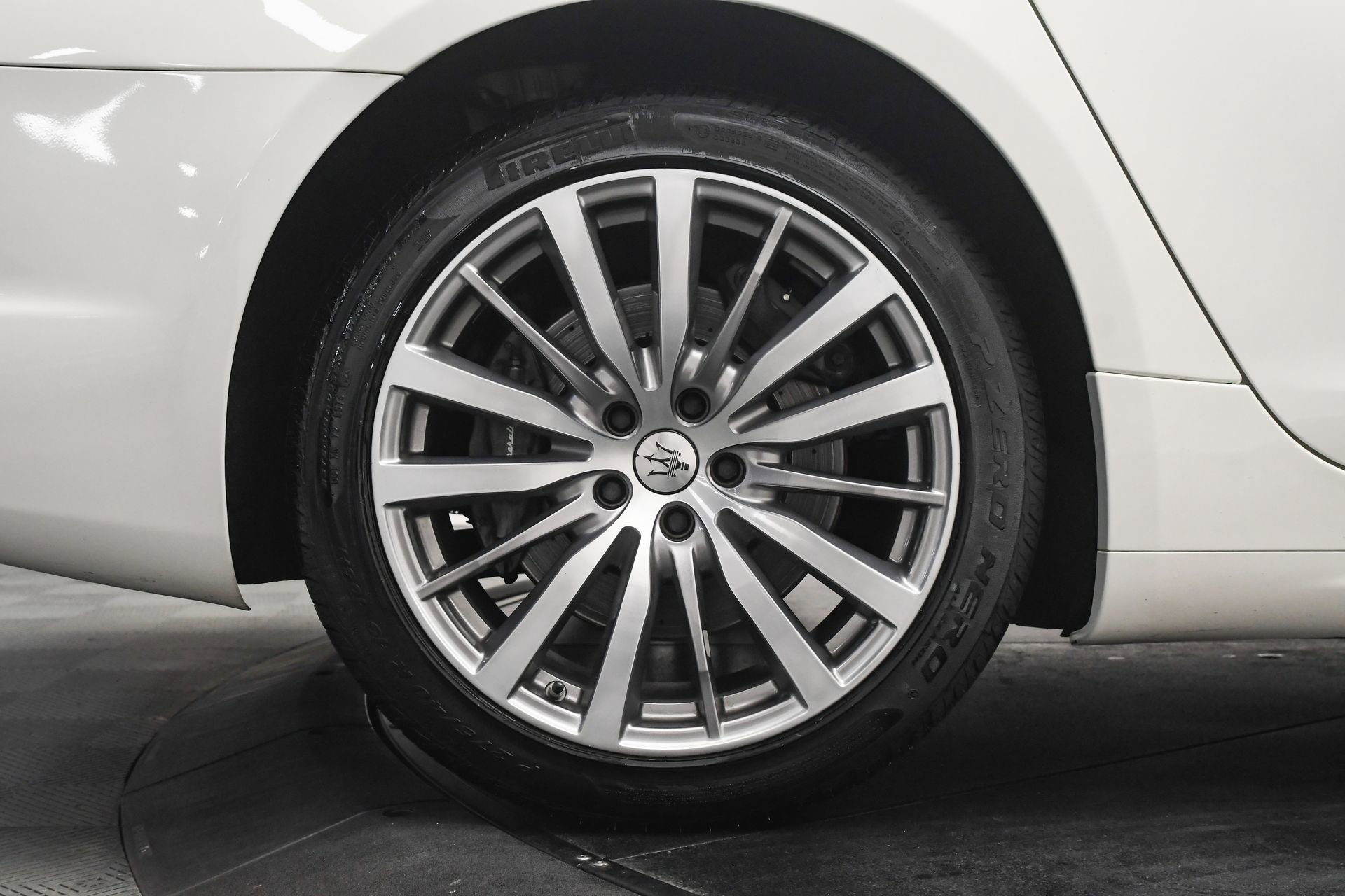 Used 2022 Maserati Quattroporte Modena Q4 image 32