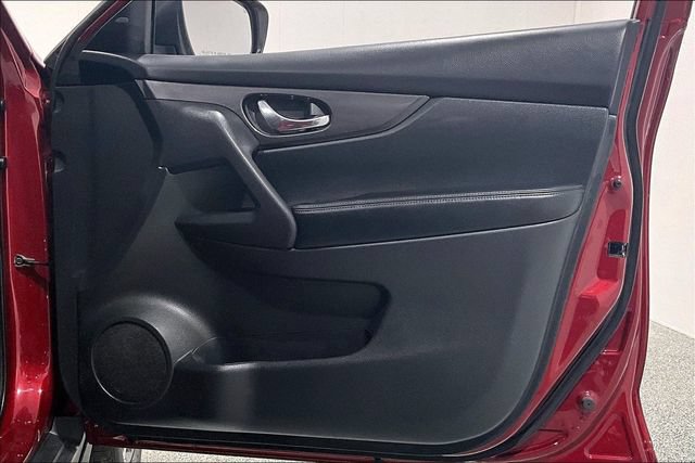 Used 2019 Nissan Rogue SV AWD/4WD image 35
