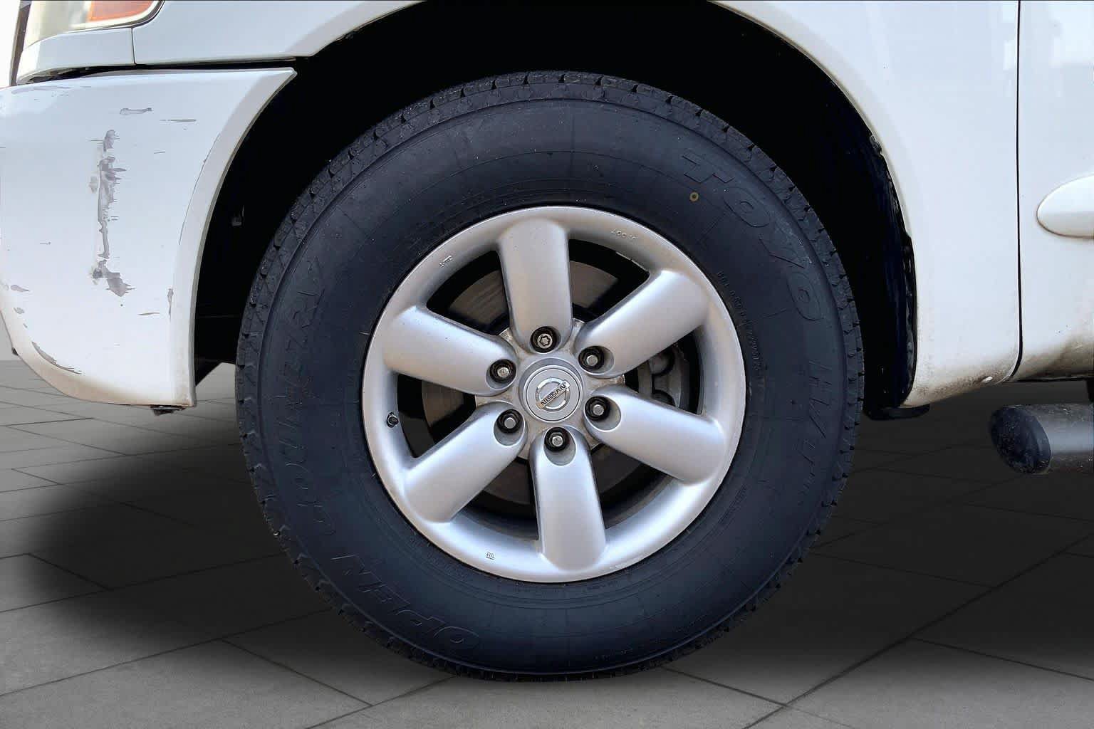 Used 2013 Nissan Titan SV w/ SV Premium Utility Pkg RWD image 10