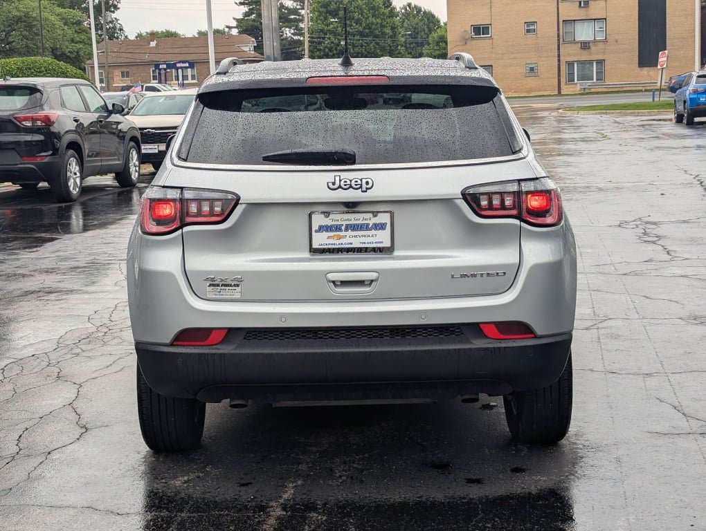 Used 2025 Jeep Compass Limited AWD/4WD image 13