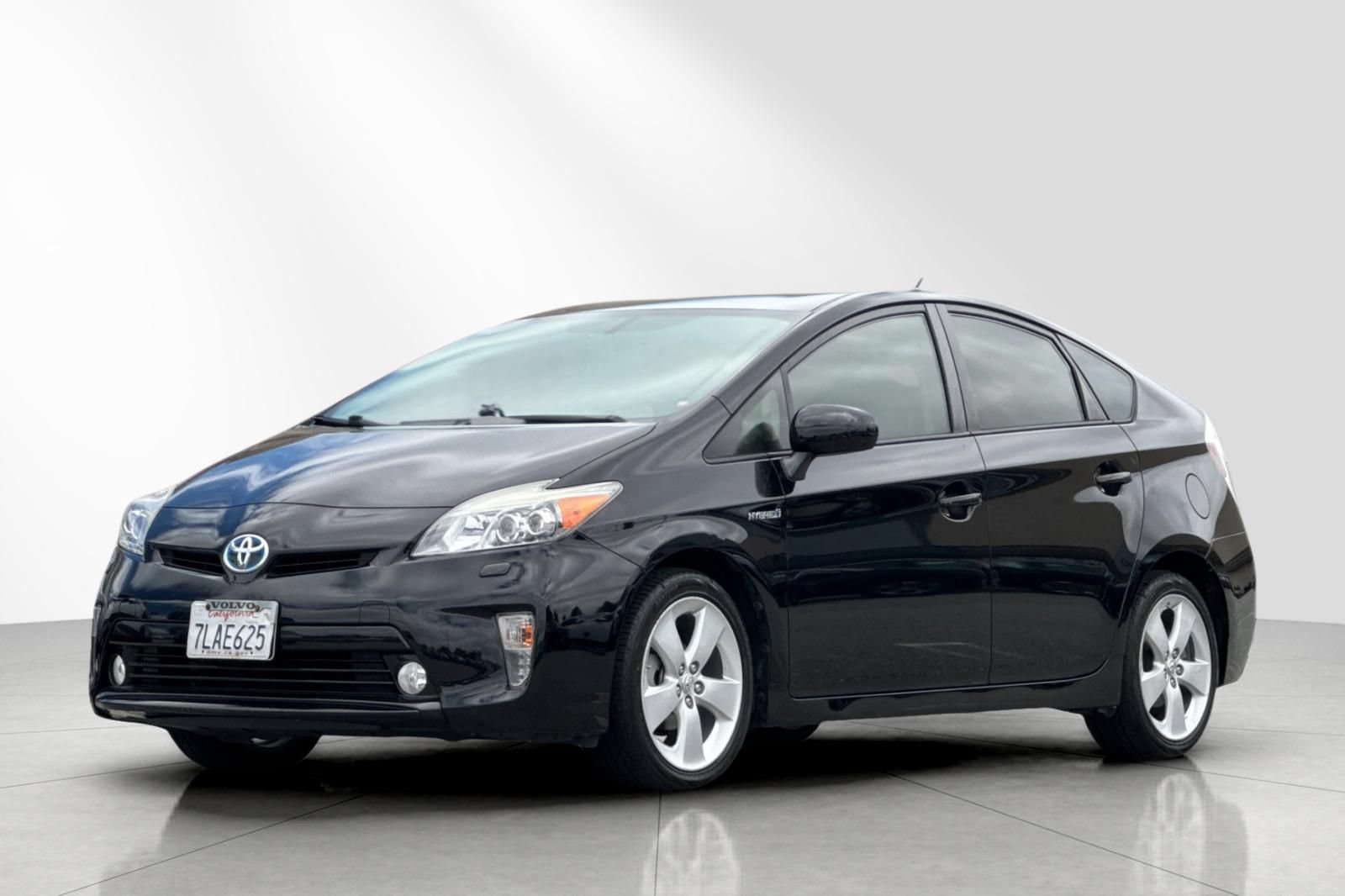 Used 2015 Toyota Prius Five FWD image 8