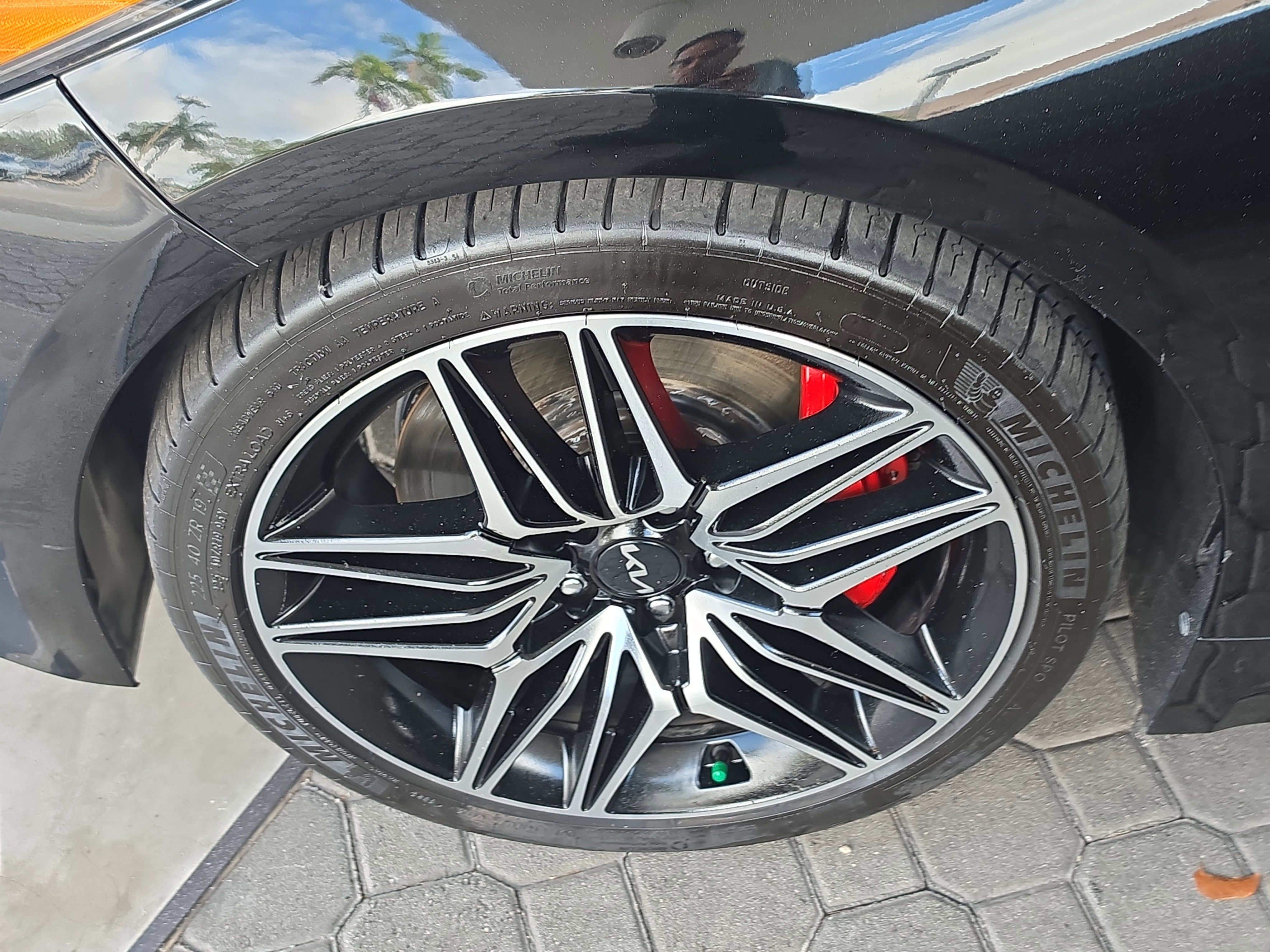 Used 2022 Kia Stinger GT2 image 6