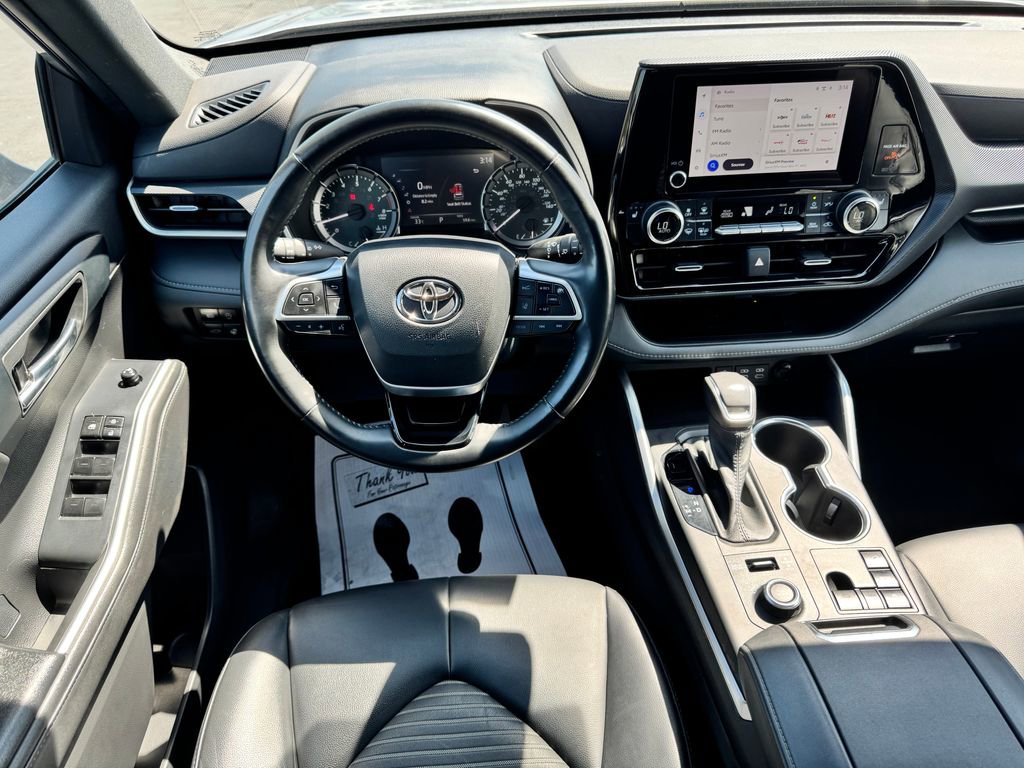 Used 2023 Toyota Highlander Limited AWD/4WD image 21