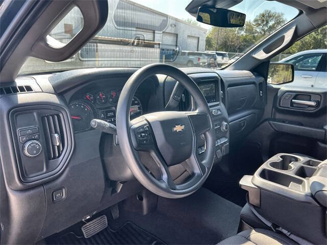Used 2024 Chevrolet Silverado 1500 Custom image 10